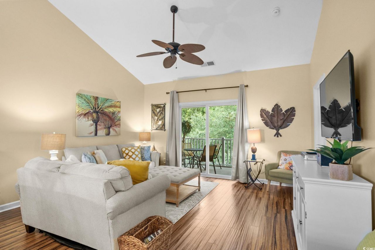 6253 Catalina Dr. Photo 9