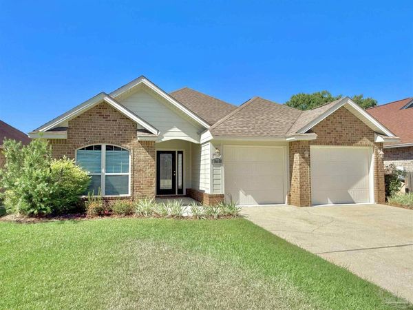 6089 Dunridge Dr, Pace, FL 32571