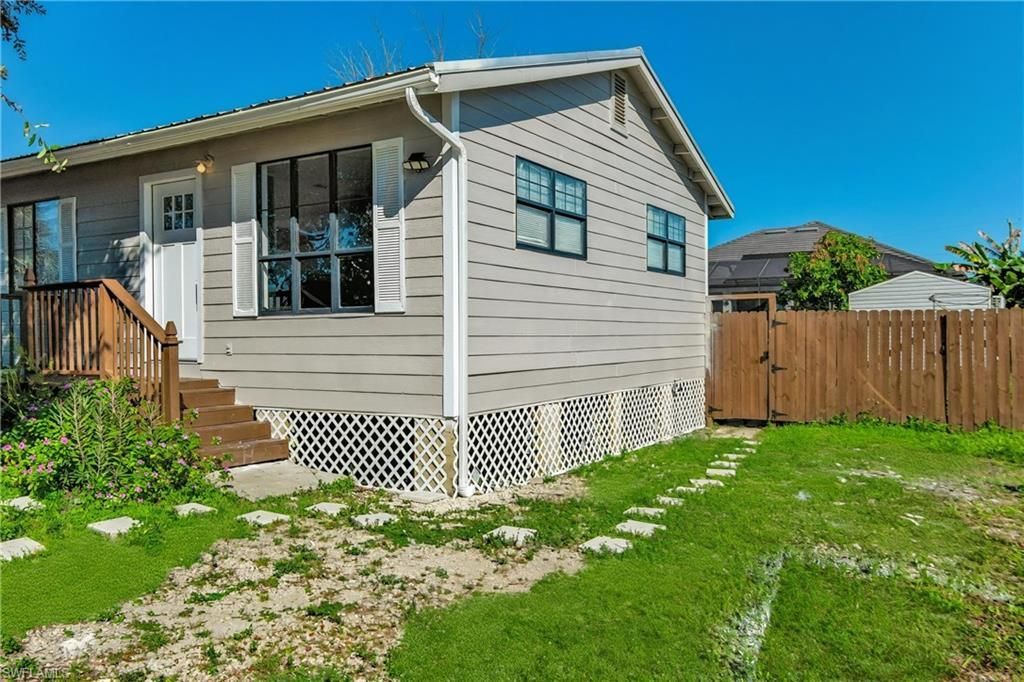 3216 22nd St Sw, Lehigh Acres, FL 33976 Photo