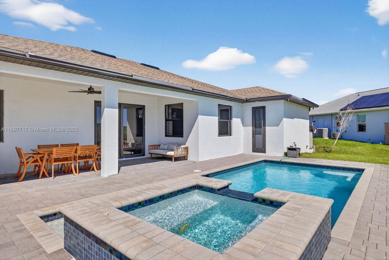 3414 NW 21st St, Cape Coral, FL 33993 Photo