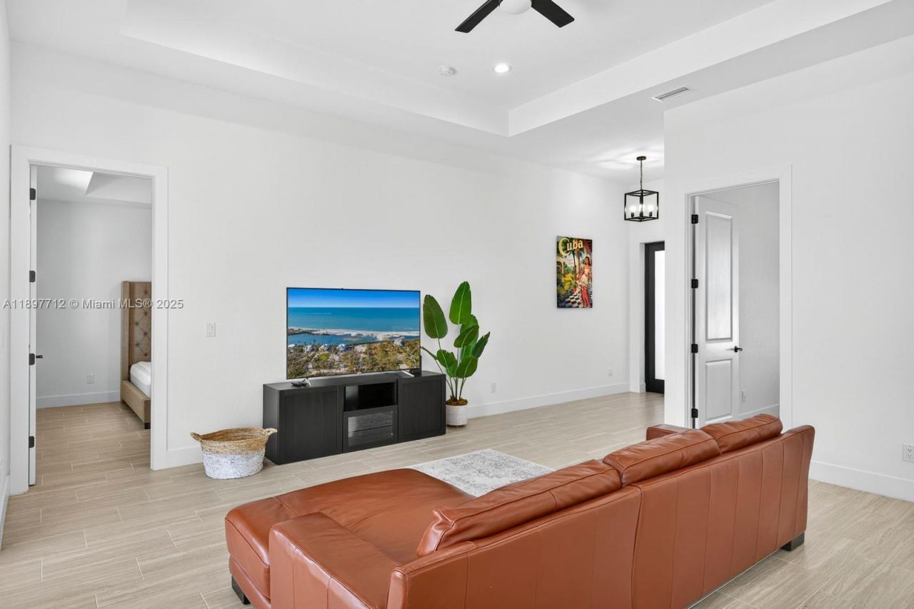 3414 NW 21st St, Cape Coral, FL 33993 Photo