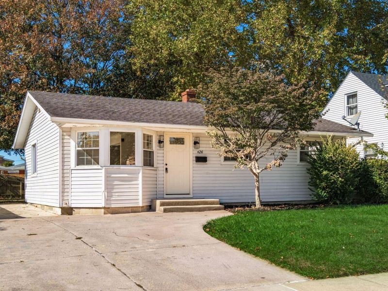 4241 Ashgrove Drive, Grove City, OH 43123 Photo 1