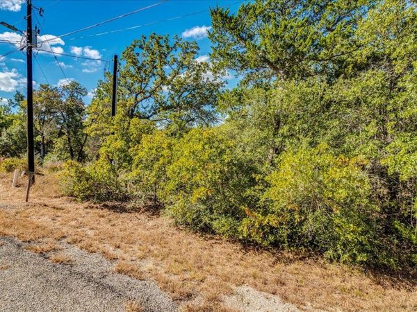 106 Wampum, Smithville, TX 78957