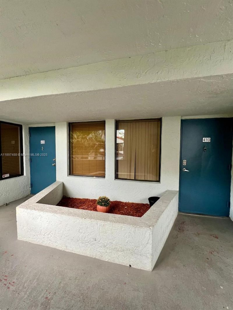 8365 SW 152nd Ave, Unit C-409, Miami, FL 33193 Photo