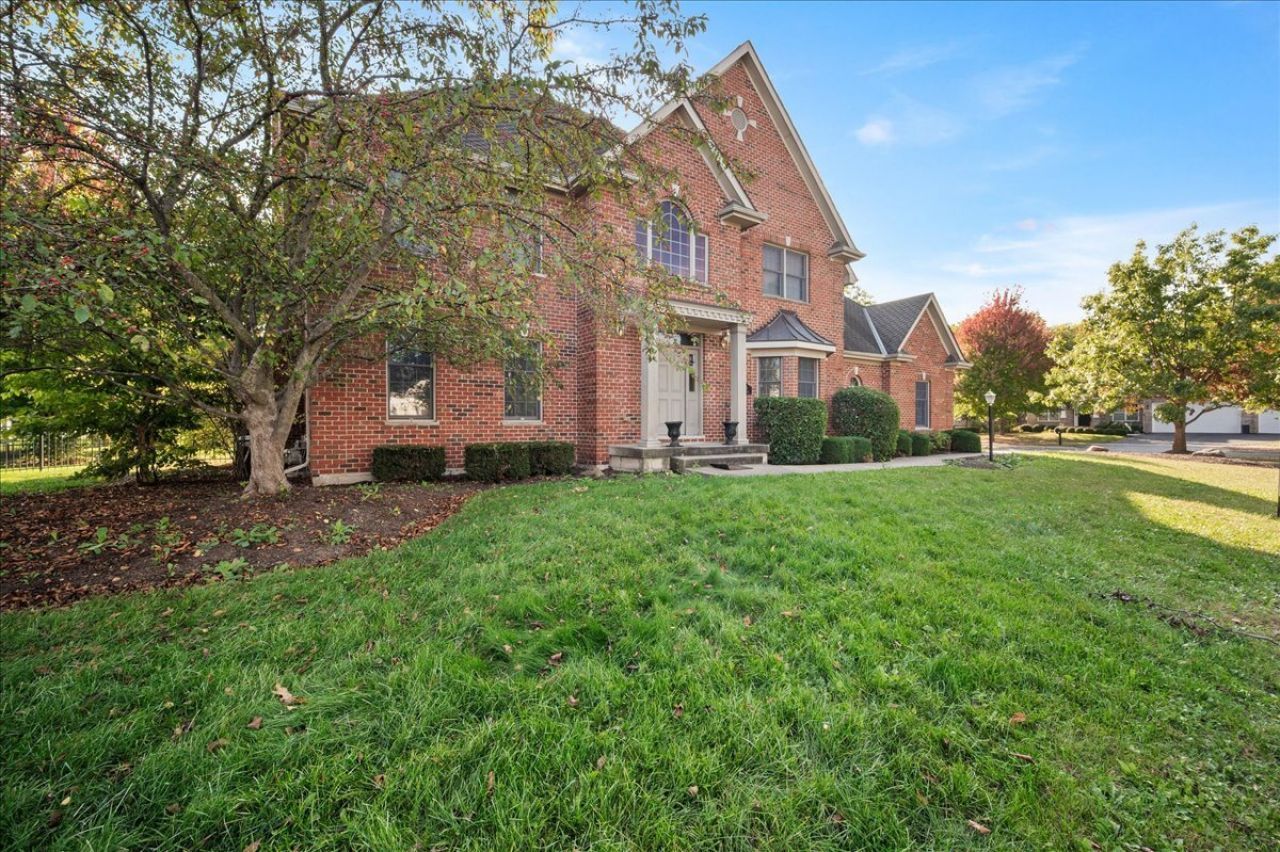 1084 Redwood Drive, Yorkville, IL 60560 Main Photo