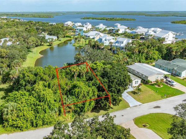 238 NAVAJO DRIVE, OAK HILL, FL 32759