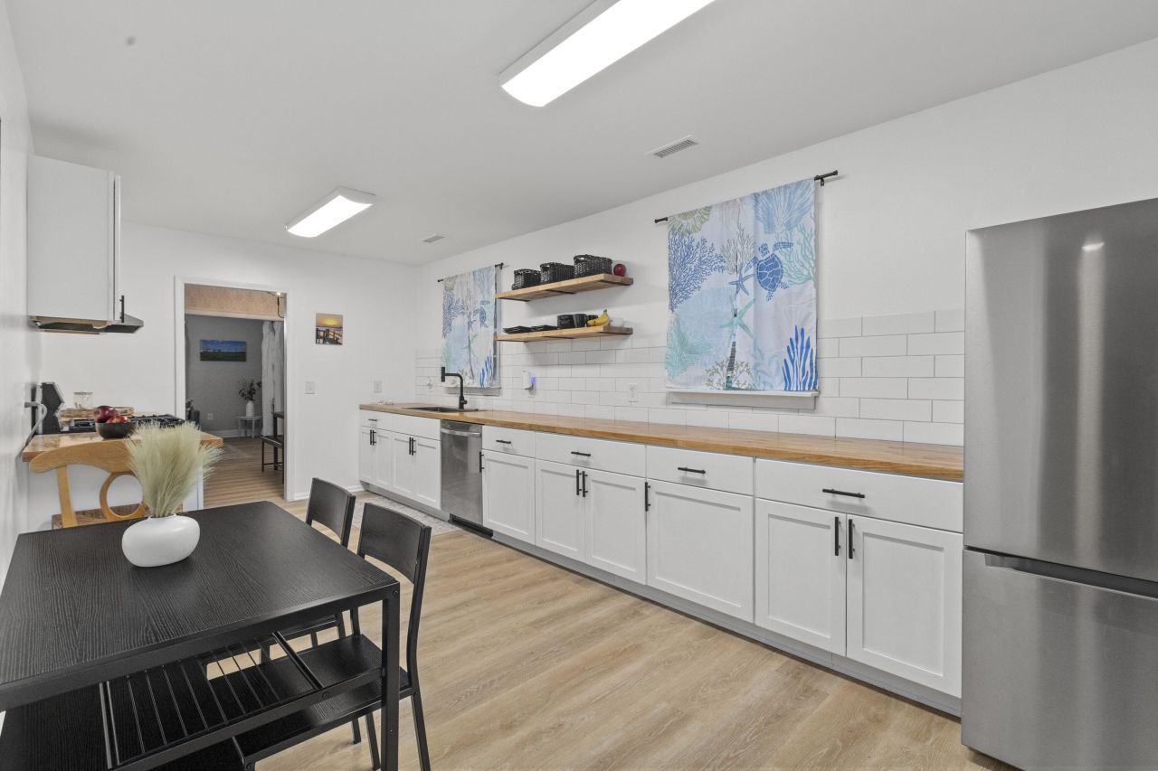 687 Savannah Highway Photo 10