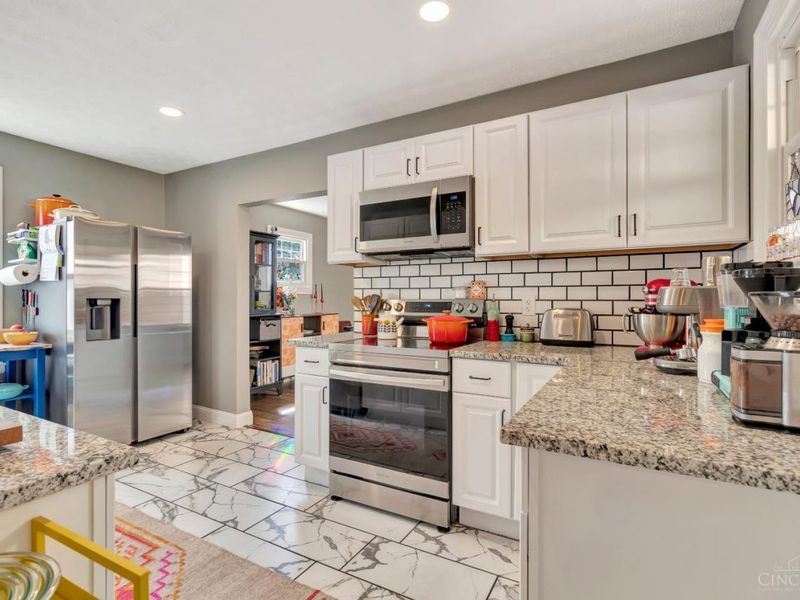 710 E Ross Avenue, Saint Bernard, OH 45217 Photo 4