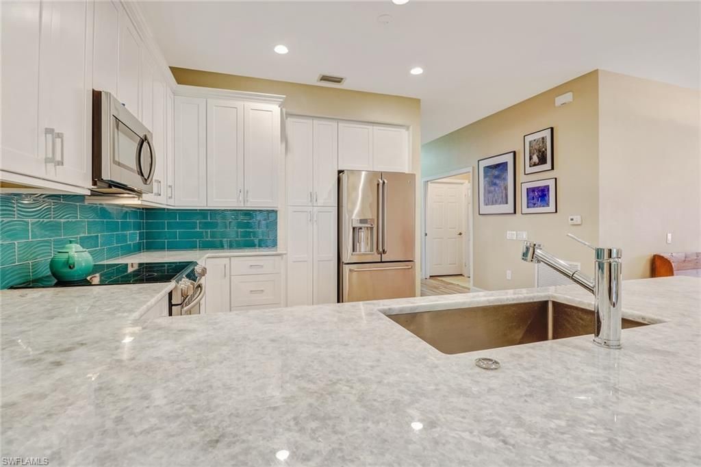 10037 Heather Ln, Unit 403, Naples, FL 34119 Photo