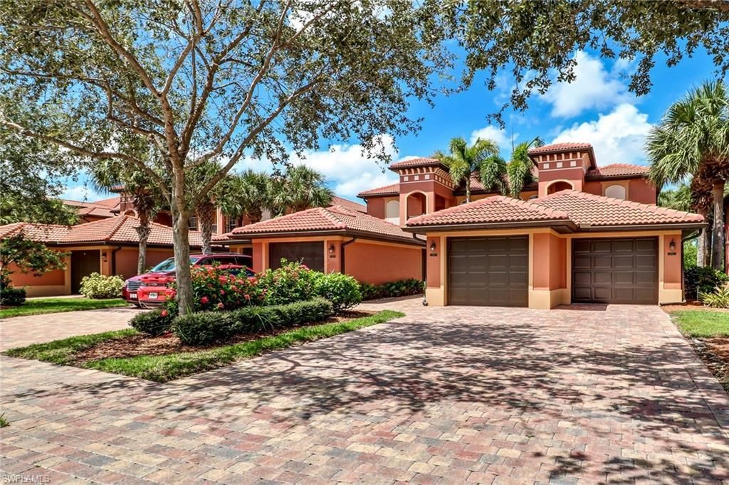 10037 Heather Ln, Unit 403, Naples, FL 34119 Photo