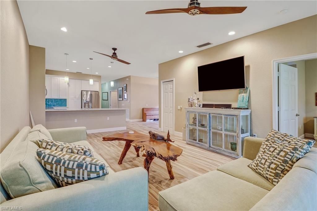 10037 Heather Ln, Unit 403, Naples, FL 34119 Photo