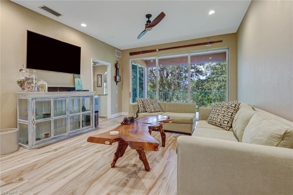 10037 Heather Ln, Unit 403, Naples, FL 34119 Photo