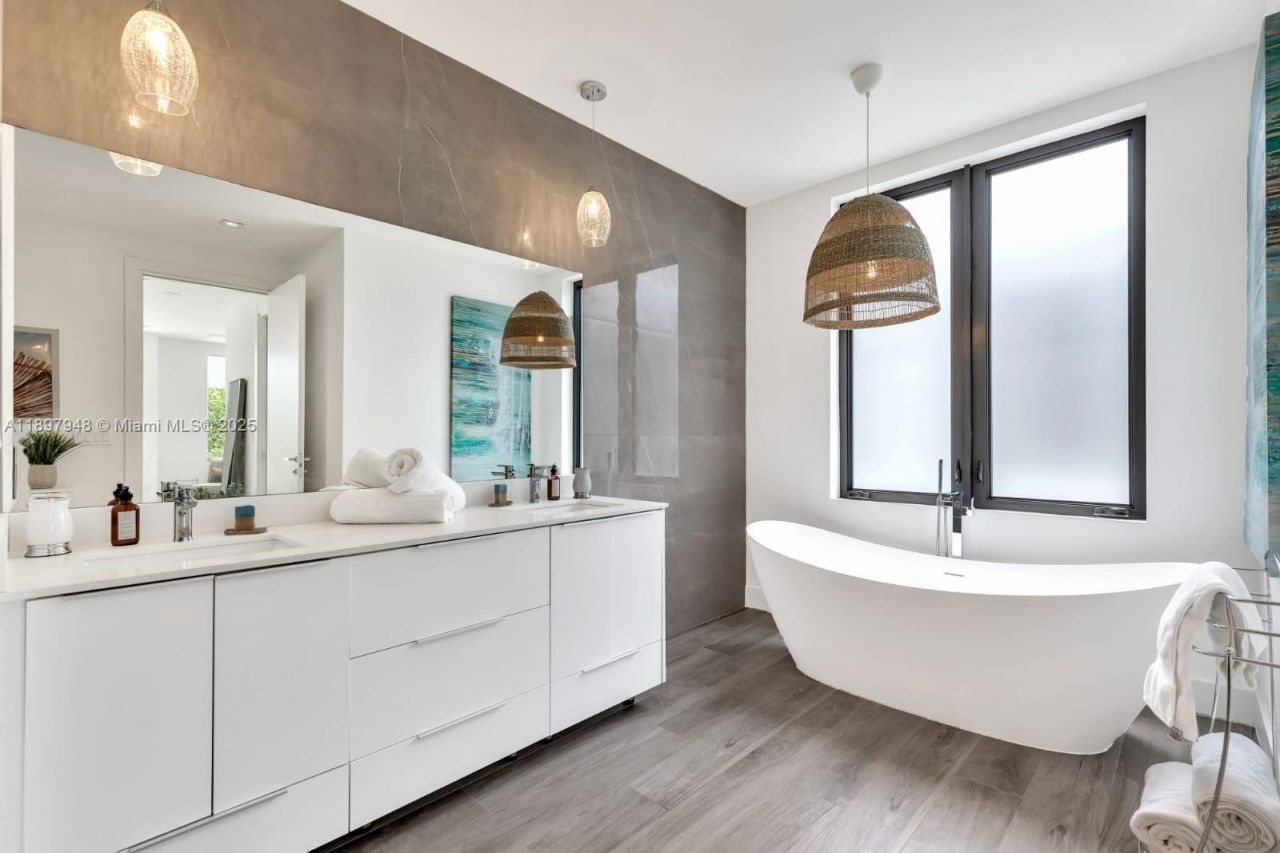 1516 SE 1st St, Fort Lauderdale, FL 33301 Photo