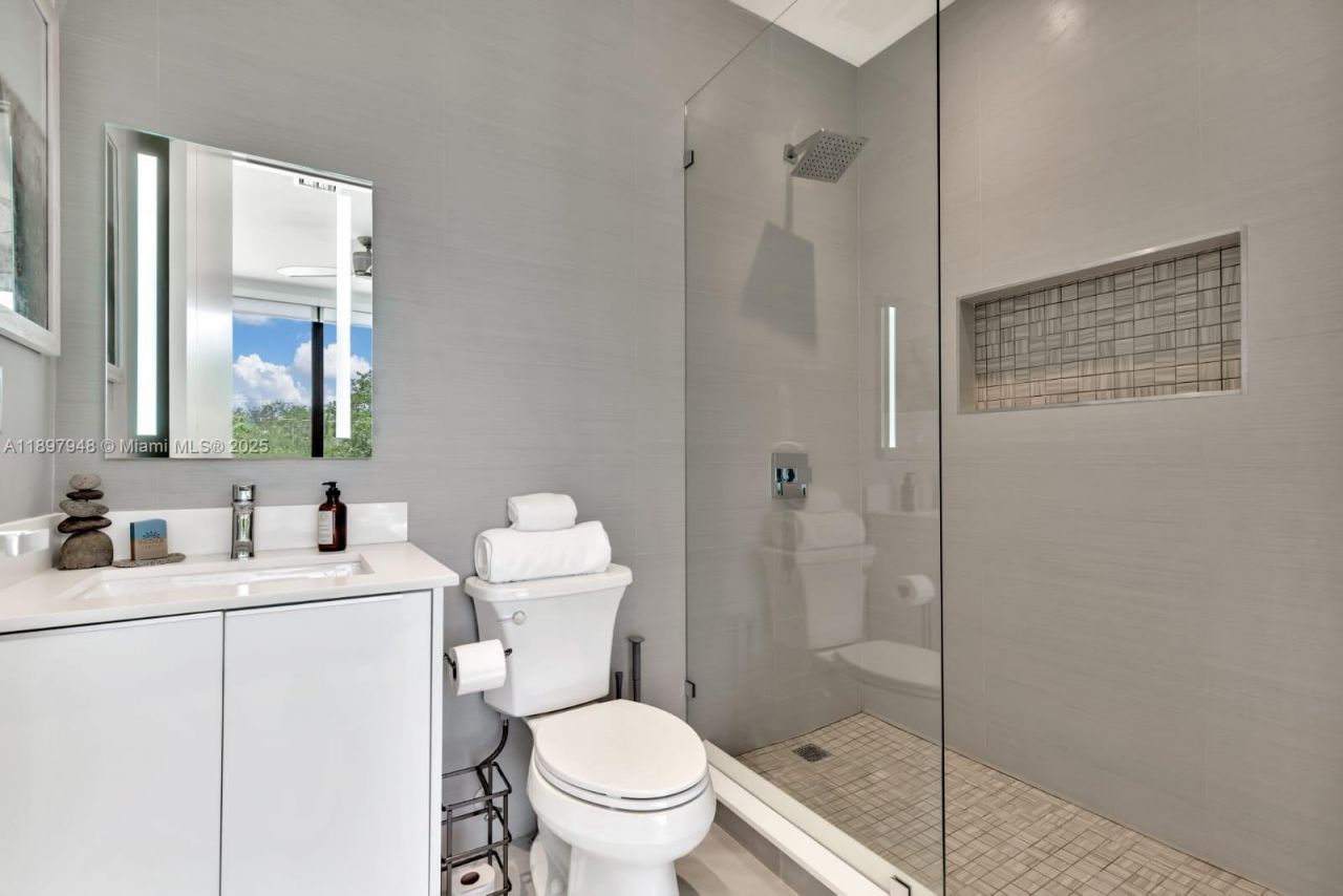 1516 SE 1st St, Fort Lauderdale, FL 33301 Photo