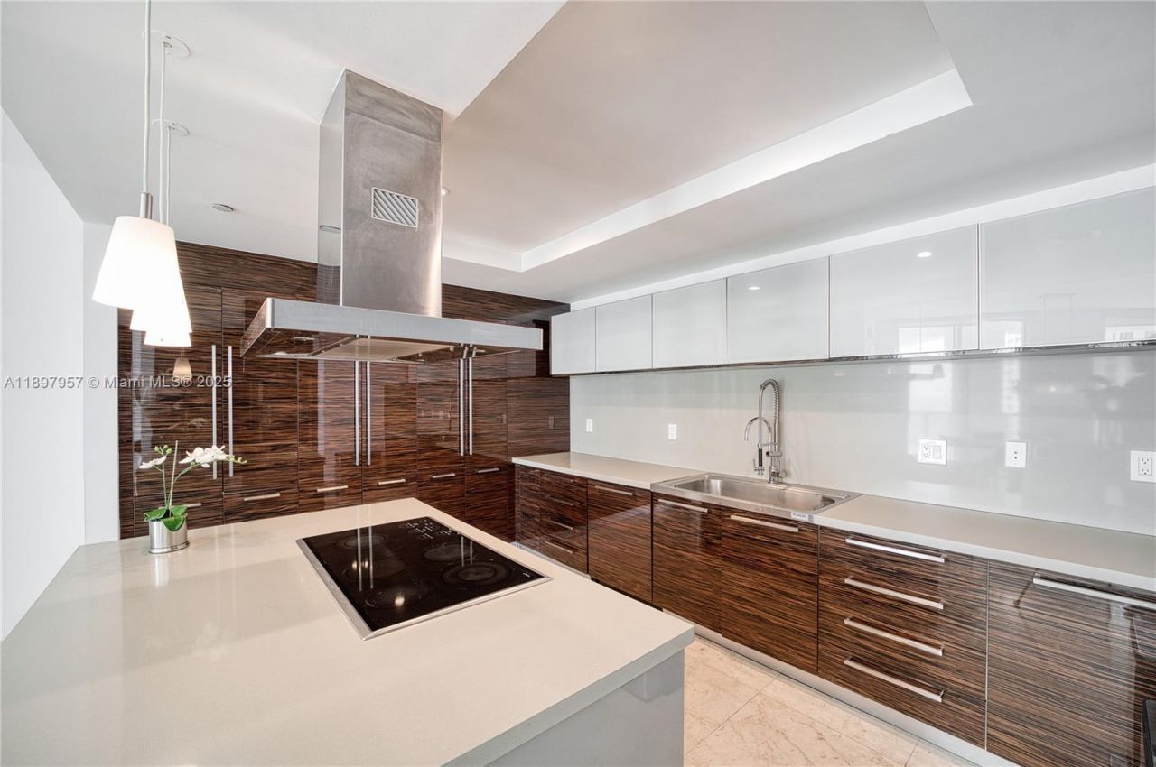 150 Sunny Isles Blvd, Unit 1-UPH1, Sunny Isles Beach, FL 33160 Photo