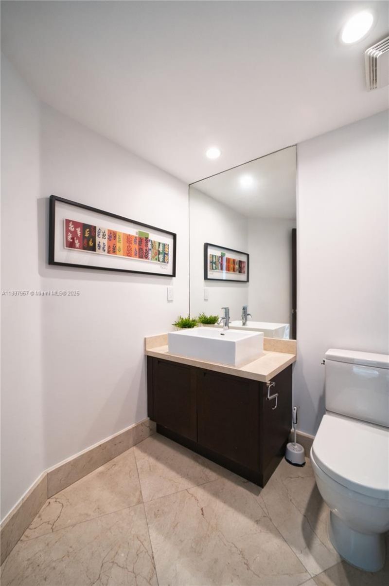 150 Sunny Isles Blvd, Unit 1-UPH1, Sunny Isles Beach, FL 33160 Photo