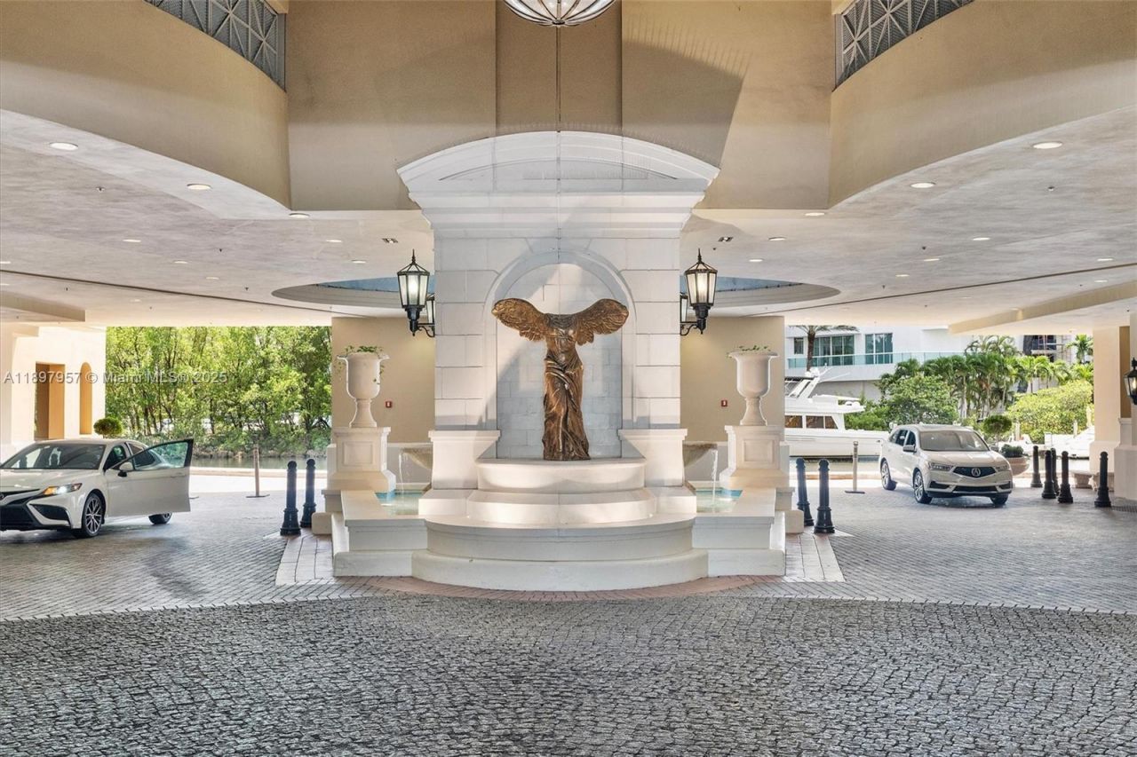 150 Sunny Isles Blvd, Unit 1-UPH1, Sunny Isles Beach, FL 33160 Photo