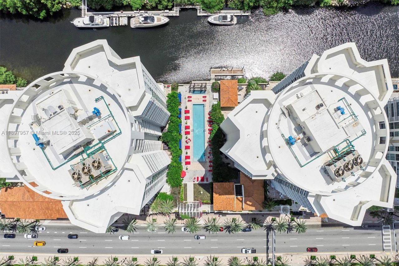 150 Sunny Isles Blvd, Unit 1-UPH1, Sunny Isles Beach, FL 33160 Photo