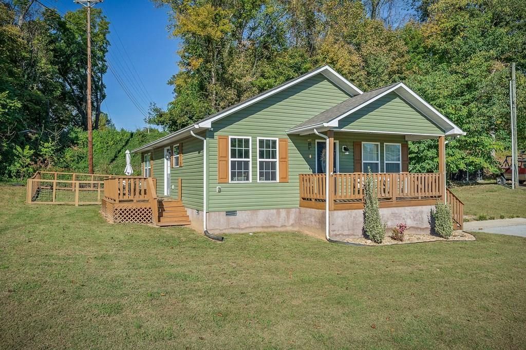 330 Flatt St, Sparta, TN 38583 Main Photo