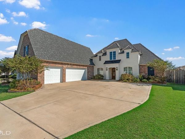 402 Erie Circle, Bossier City, LA 71111