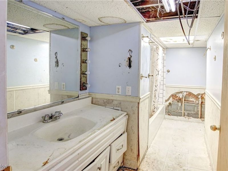 3092 Becket Road, Cleveland, OH 44120 Photo 29