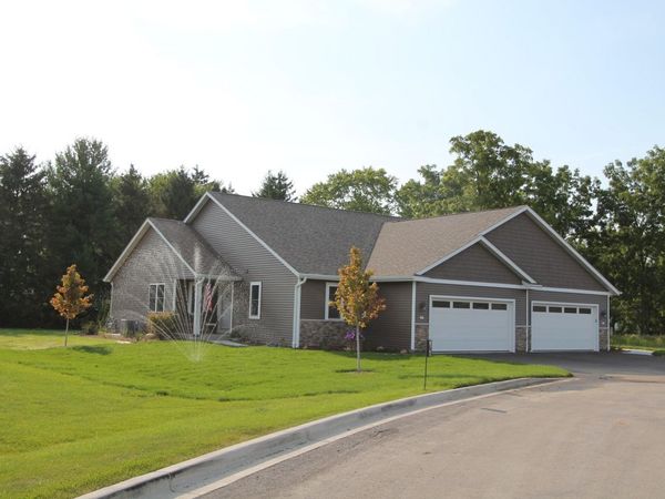 312 N Trailview Cir, Unit 25, Waterford, WI 53185