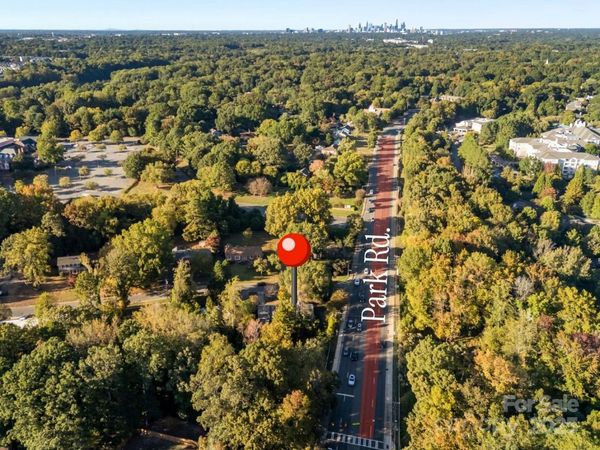 2836 Huntingtowne Farms Lane, Charlotte, NC 28210