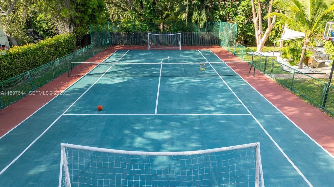 8111 SW 183rd St, Palmetto Bay, FL 33157 Photo