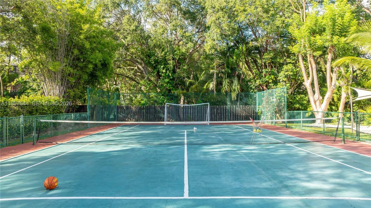 8111 SW 183rd St, Palmetto Bay, FL 33157 Photo