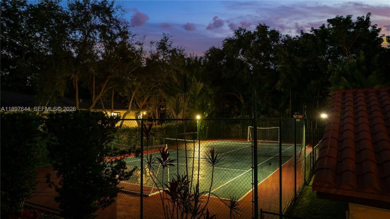 8111 SW 183rd St, Palmetto Bay, FL 33157 Photo