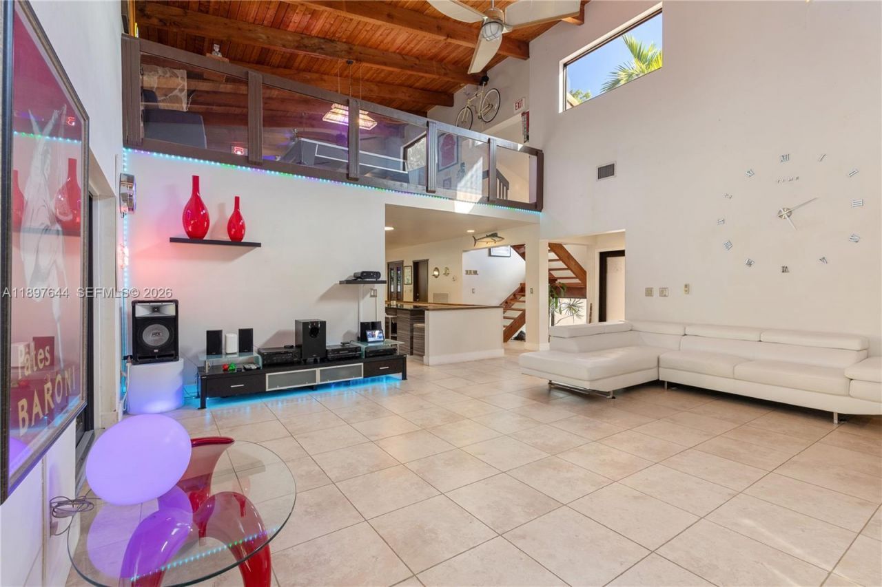 8111 SW 183rd St, Palmetto Bay, FL 33157 Photo