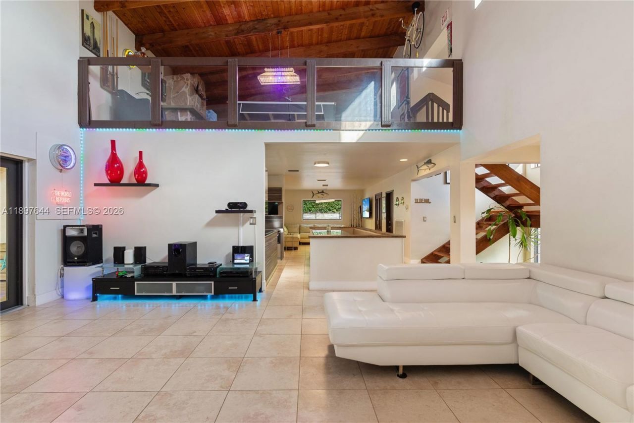 8111 SW 183rd St, Palmetto Bay, FL 33157 Photo