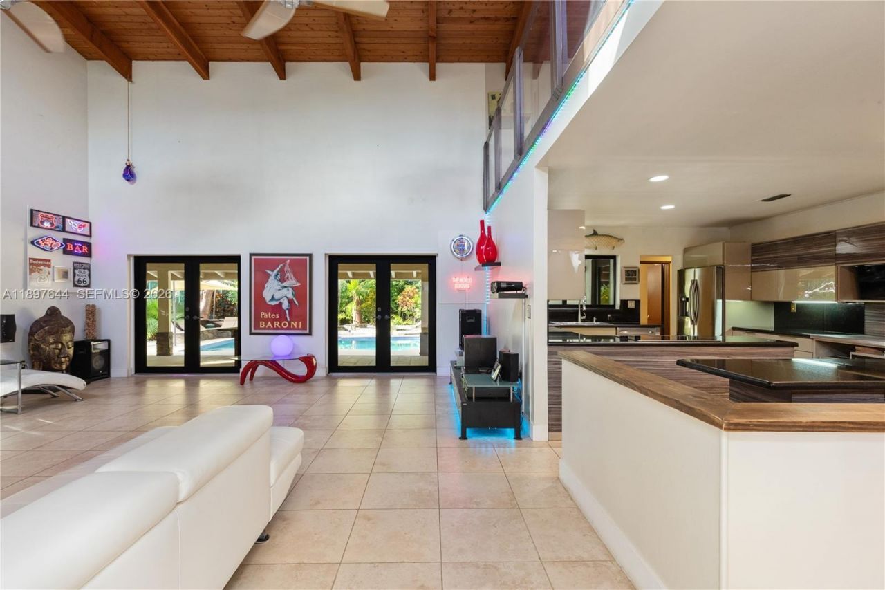 8111 SW 183rd St, Palmetto Bay, FL 33157 Photo