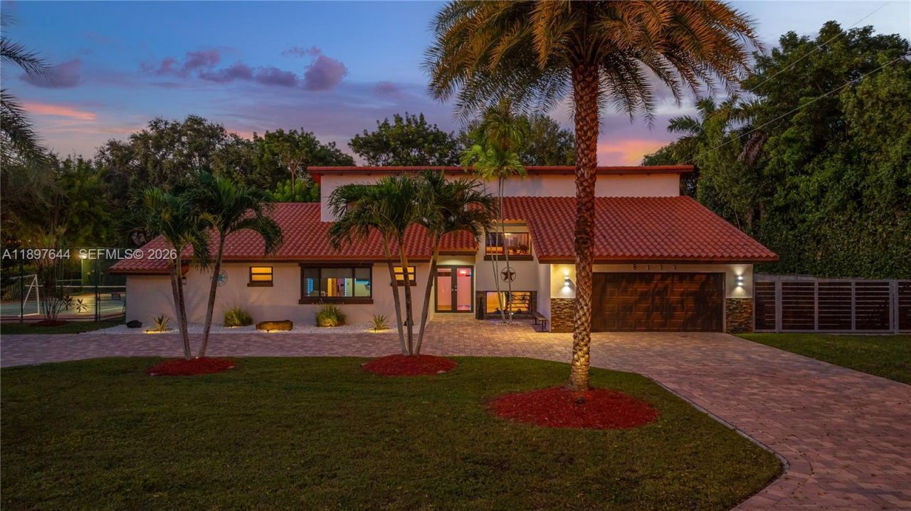 8111 SW 183rd St, Palmetto Bay, FL 33157 Photo