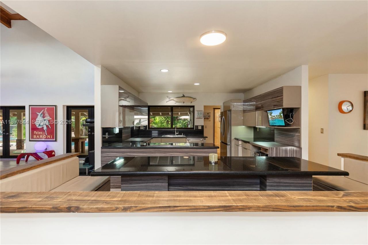 8111 SW 183rd St, Palmetto Bay, FL 33157 Photo