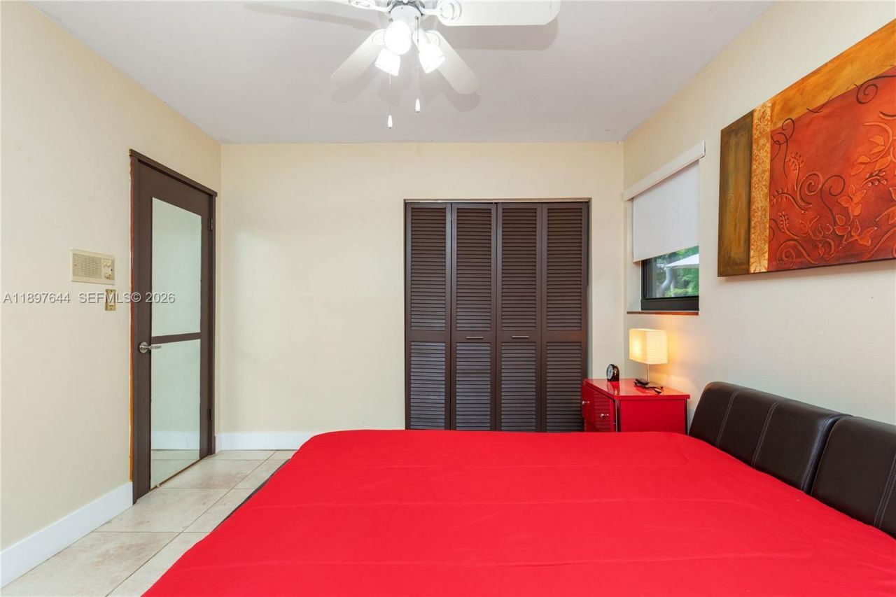 8111 SW 183rd St, Palmetto Bay, FL 33157 Photo