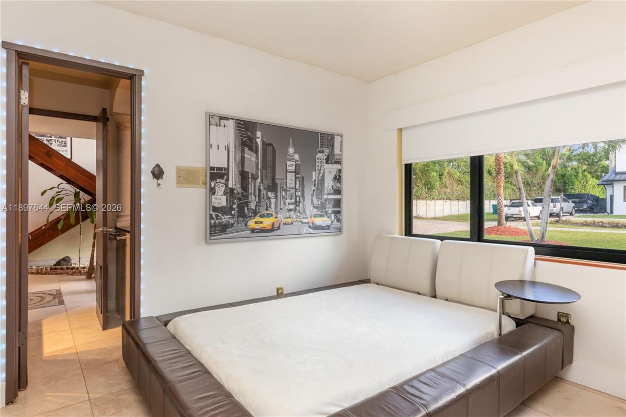 8111 SW 183rd St, Palmetto Bay, FL 33157 Photo