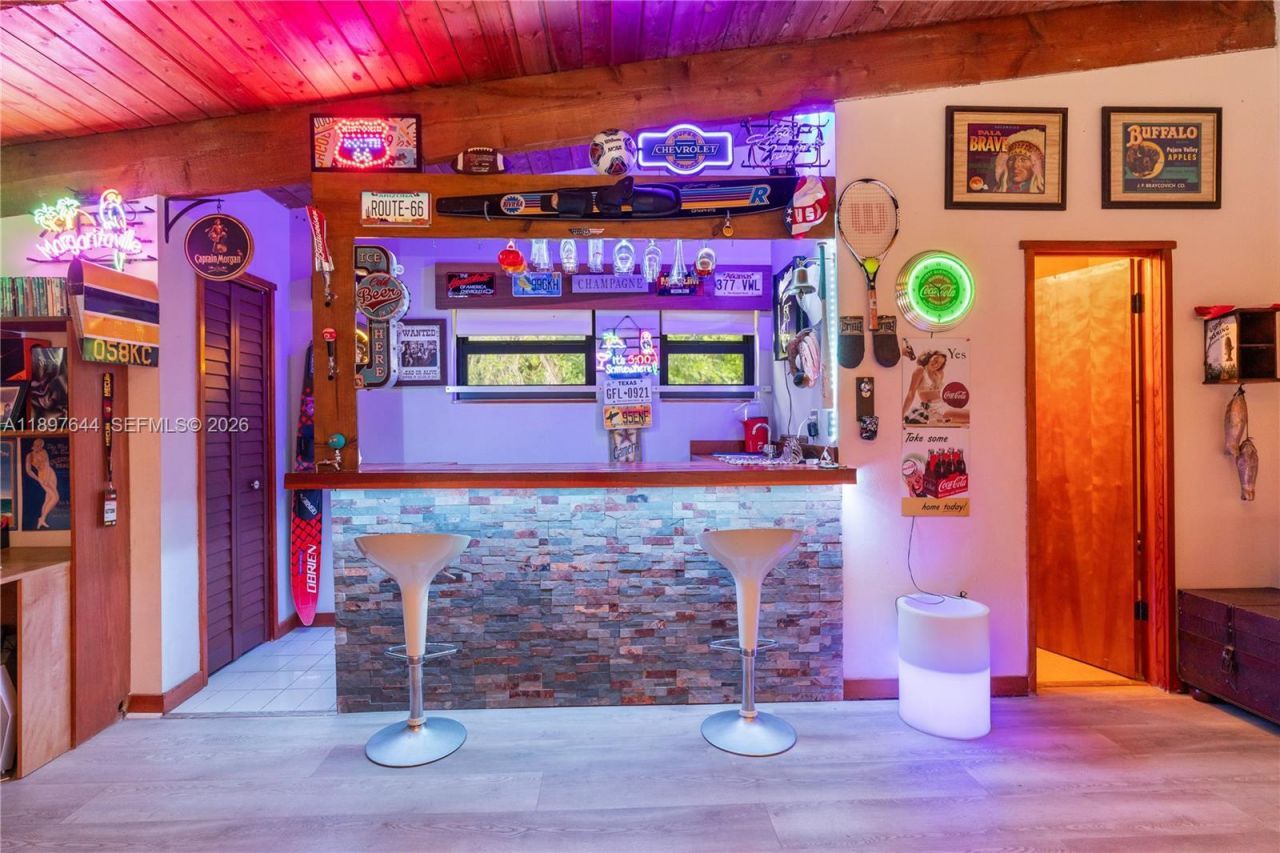 8111 SW 183rd St, Palmetto Bay, FL 33157 Photo