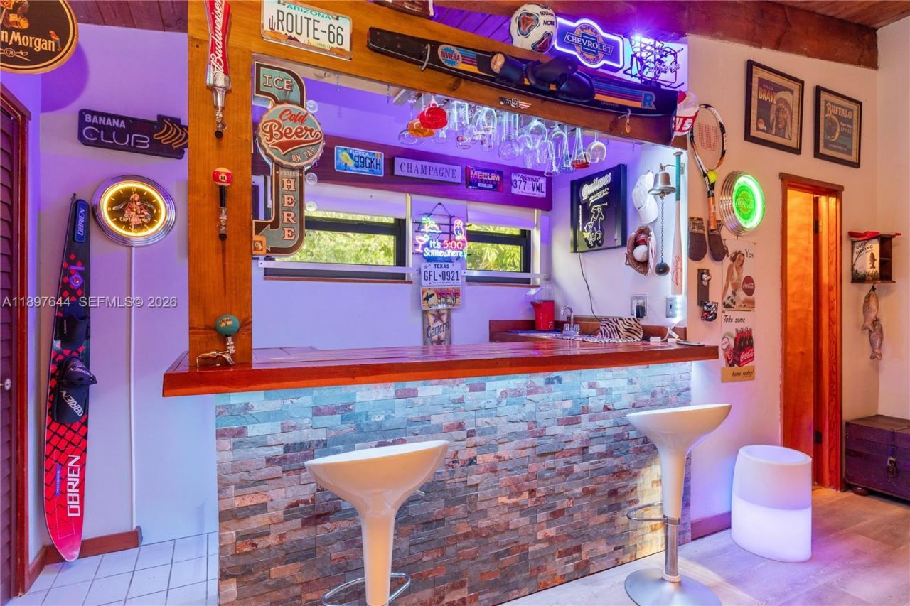 8111 SW 183rd St, Palmetto Bay, FL 33157 Photo