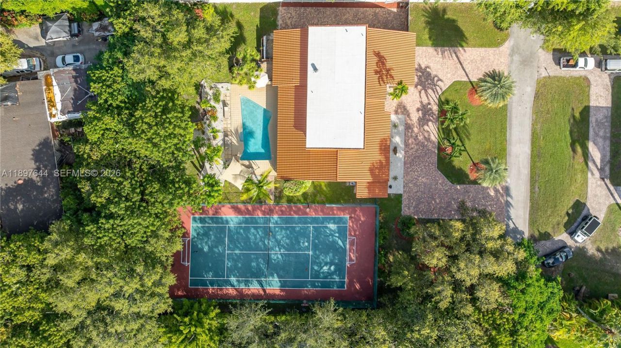 8111 SW 183rd St, Palmetto Bay, FL 33157 Photo