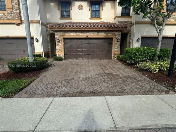 8437 Blue Cove Way, Parkland, FL 33076