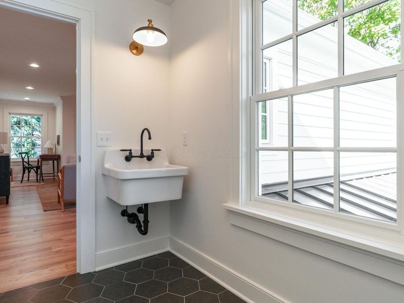 1565 Berkshire Road, Columbus, OH 43221 Photo 58