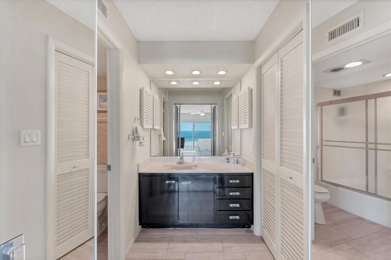 101 Benjamin Franklin Drive, Unit 63, Sarasota, FL 34236 Photo