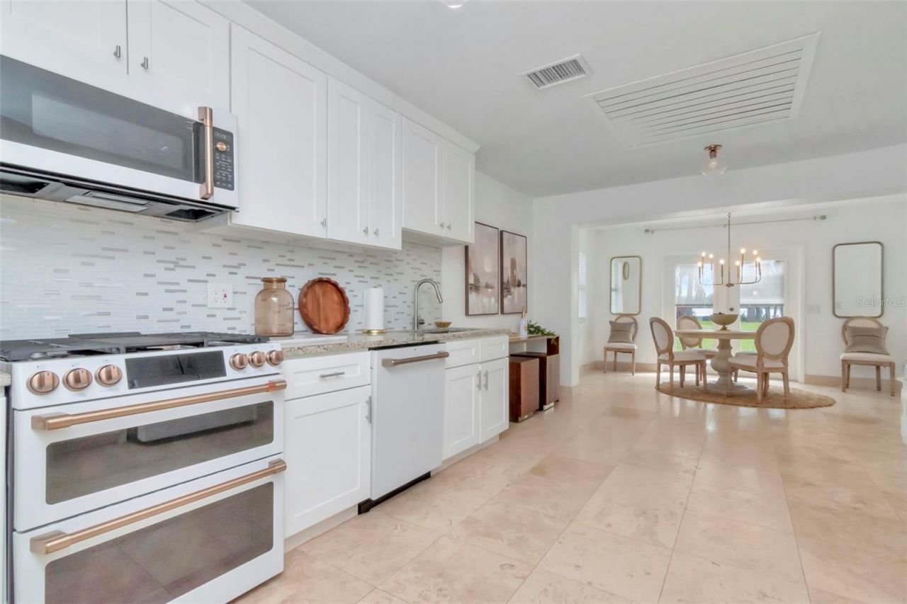 19207 Crooked Lane, Lutz, FL 33548 Photo