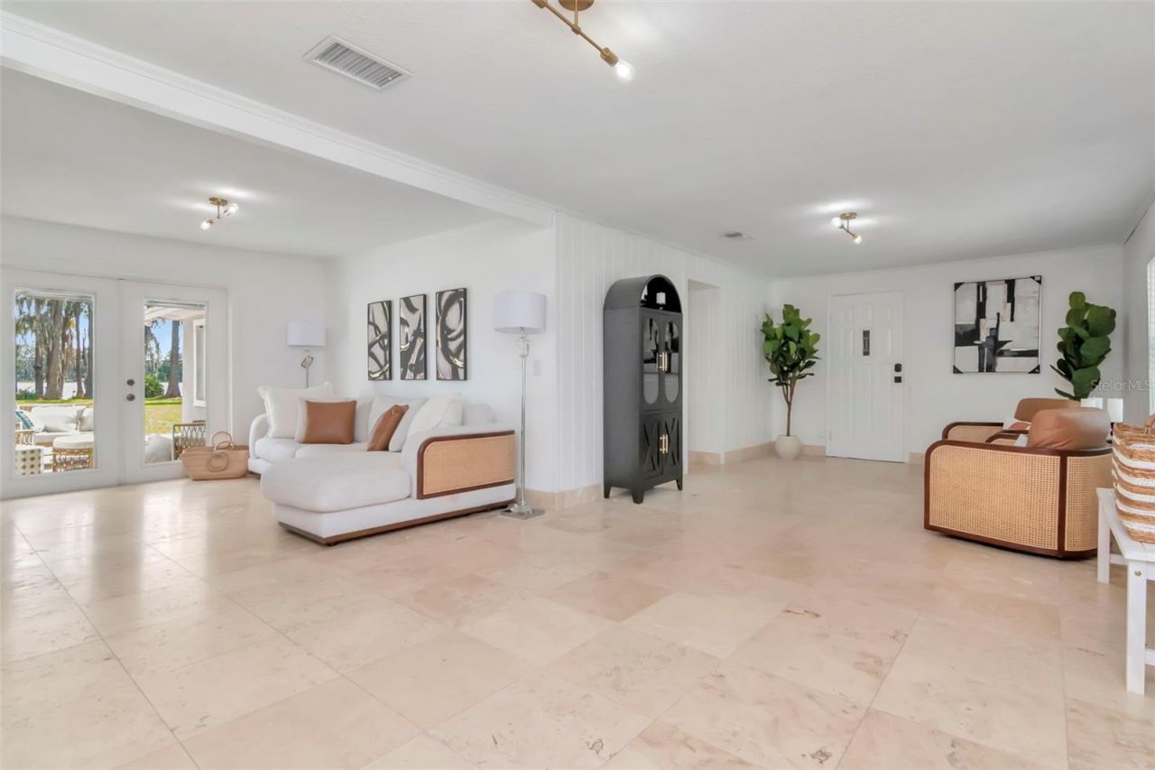 19207 Crooked Lane, Lutz, FL 33548 Photo