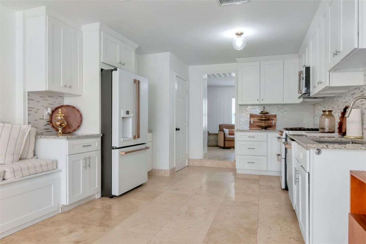 19207 Crooked Lane, Lutz, FL 33548 Photo