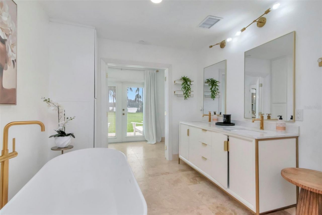 19207 Crooked Lane, Lutz, FL 33548 Photo