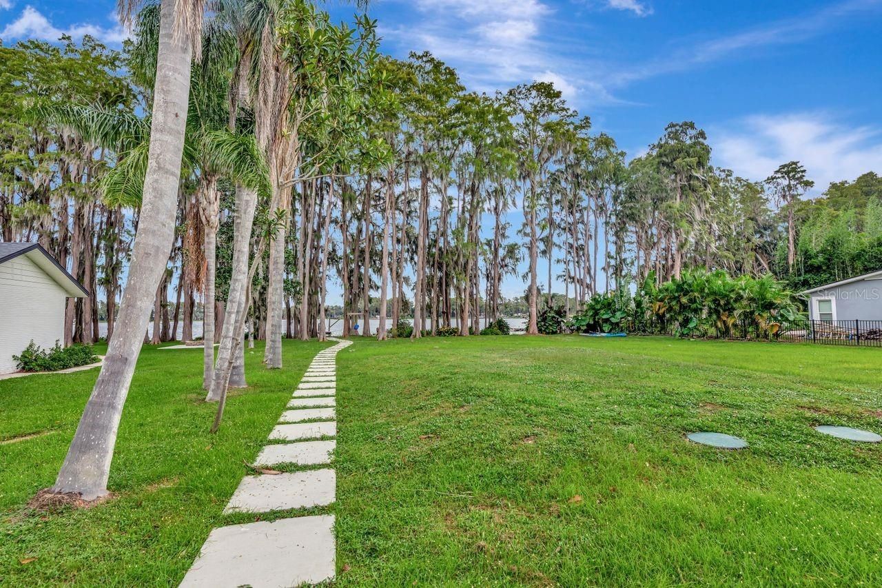 19207 Crooked Lane, Lutz, FL 33548 Photo