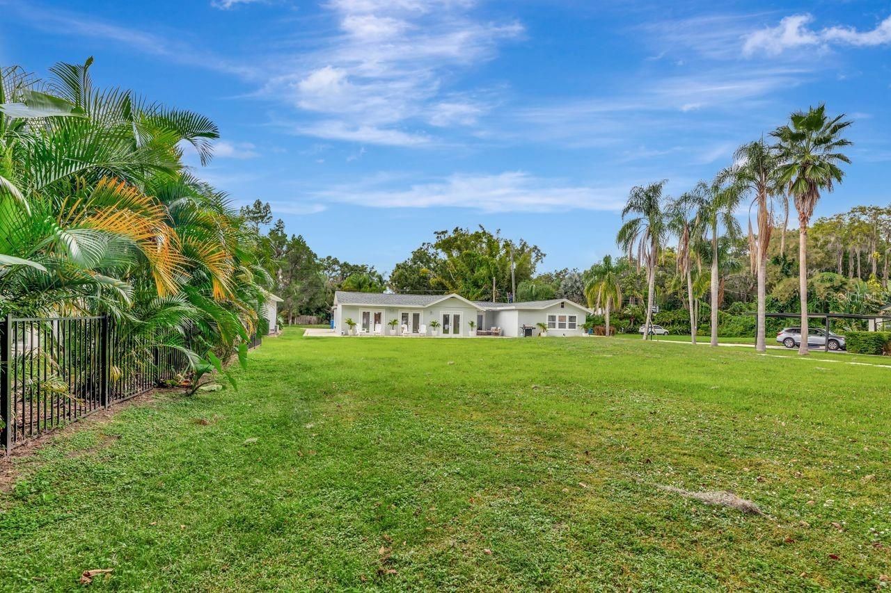 19207 Crooked Lane, Lutz, FL 33548 Photo