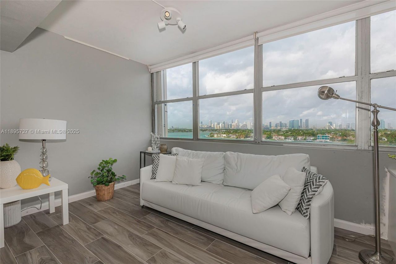 3 Island Ave, Unit 09E, Miami Beach, FL 33139 Photo